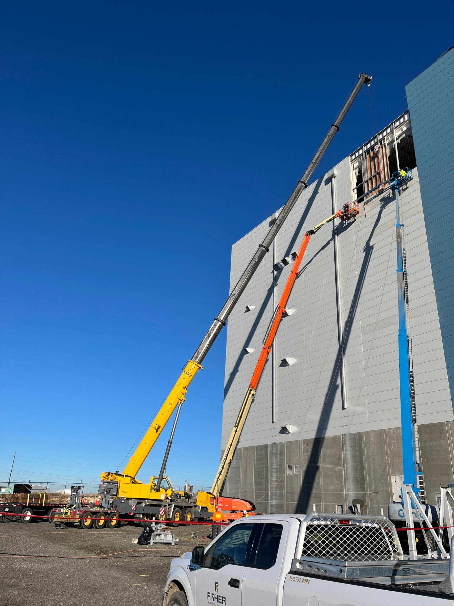 Rigging vs. Lifting: What’s the Difference and Why It Matters for Your Eastern Washington Project
